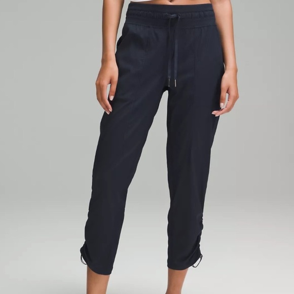 Lululemon Women Dance Studio Crop 25” Blue - Picture 1 of 10